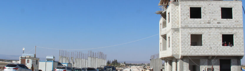 آمال معلقة تنظر إلى المدينة الصناعية والزراعية في أخترين