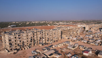 السكن الشبابي والإدخاري في إدلب.. عقدان من الانتظار