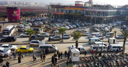 إدلب.. مدينة تحت الأضواء بعد سقوط الأسد