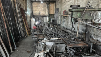 الحديد المستعمل في حلب.. تراجع بالأسعار وكساد في التصريف