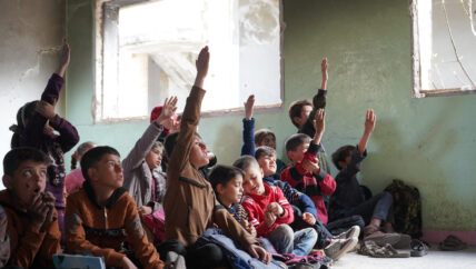 صلاح زعتور.. معلم أحيا العِلم من تحت الركام