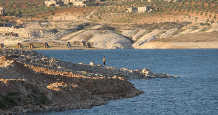 التحذيرات الرسمية لا تفتح مجاري نهر قويق المسدودة 