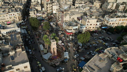 إدلب.. مدينة تحت الأضواء بعد سقوط الأسد