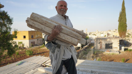 بداية جديدة بعمر السبعين.. بعض الأرواح مهما شاخت لا تعرف الاستسلام