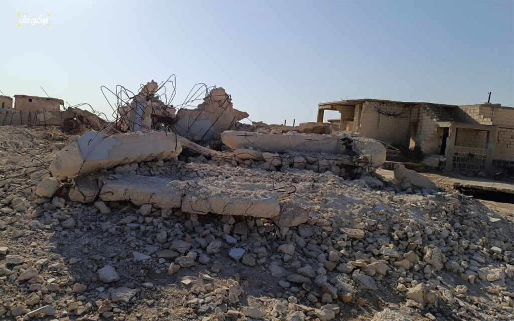 ركام لمدرسة في قرية المجاص، ريف حلب الجنوبي، أيلول 2025.