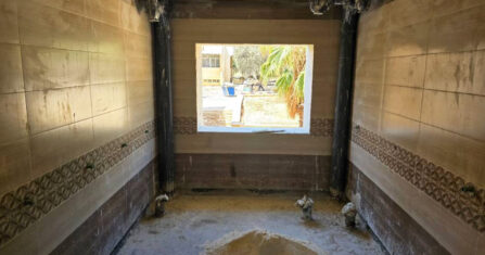 في إذاعة حلب لا شيء.. ينقطع الصوت ويصمت الأثير