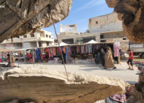 بازار الأحد في سراقب.. سوق على أنقاض مدينة تبحث عن حياة عادية