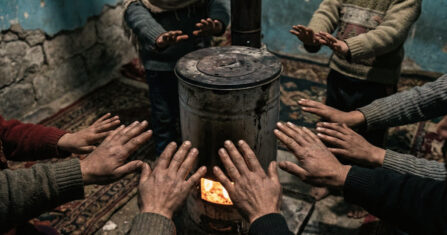 العمل بنظام الدعم الحكومي للخبز في إدلب يخلق تحديات تتعلق بالعملة والنوع