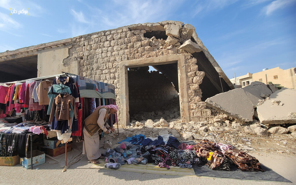 سوق الأحد في مدينة سراقب بريف إدلب، 2025.