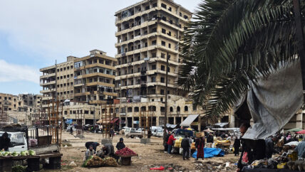 أصحاب البسطات في باب جنين يخشون الإزالة أو فرض الرسوم.. السوق البديل غير مناسب