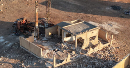 جسر المهدوم.. يطيل طريق سكان في ريف حلب الشرقي 