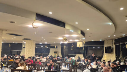 تعزيزًا للتماسك المجتمعيّ.. إفطار رمضاني يجمع أطفالًا أيتامًا ومرضى سرطان في حلب 