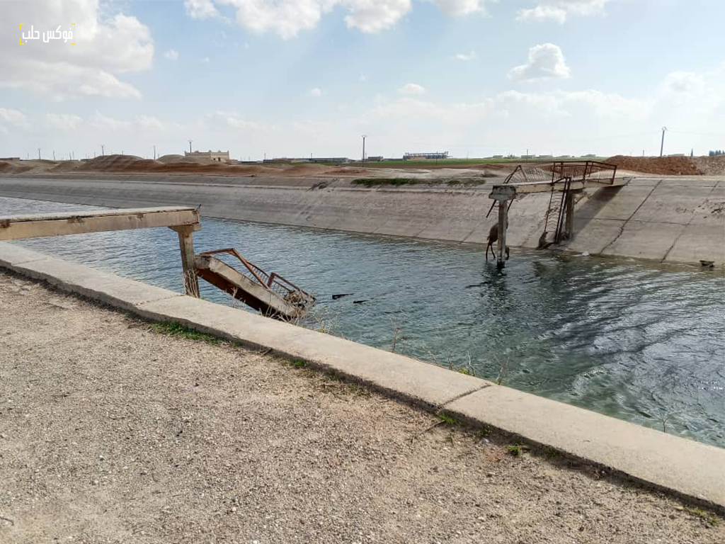 جسر المشاة في قرية ابو حنايا في ريف حلب الشرقي