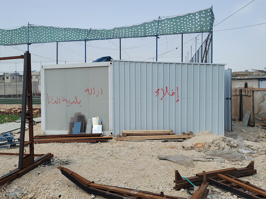 انذارات إخلاء في مدينة الدانا في محافظة حلب