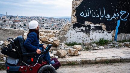 شوارع لا تنصفهم.. ذوو الإعاقة محرومون من حقهم في تنقل آمن