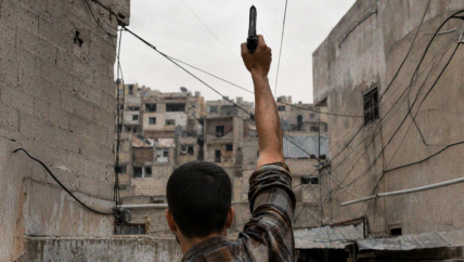 السلاح في حلب.. استخدام عشوائي وقوانين غير نافذة