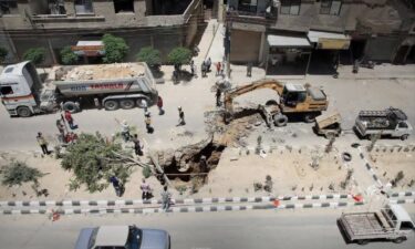 العيش فوق الفراغ.. ما تركته الحرب تحت بيوت الغوطة  